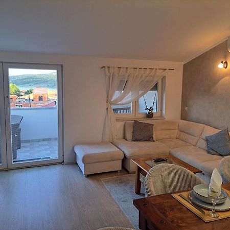 Apartman Lucia Posedarje Esterno foto