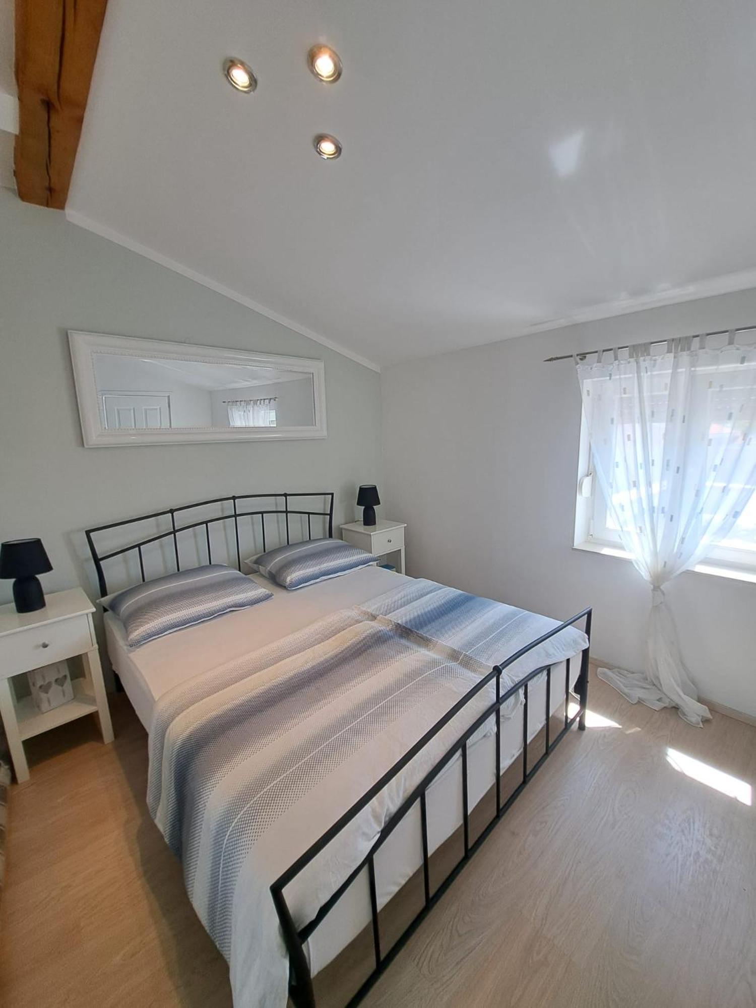 Apartman Lucia Posedarje Esterno foto
