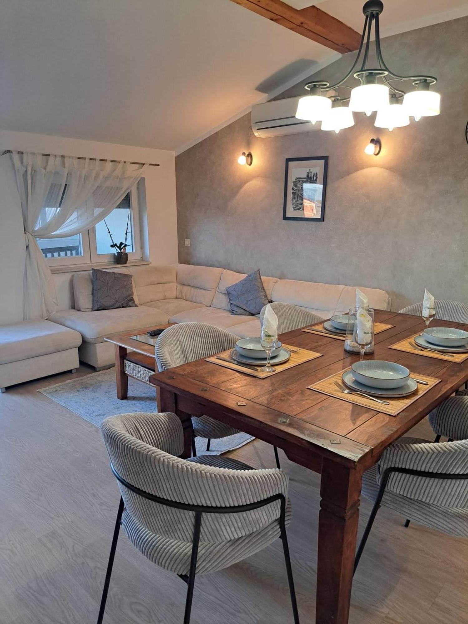 Apartman Lucia Posedarje Esterno foto