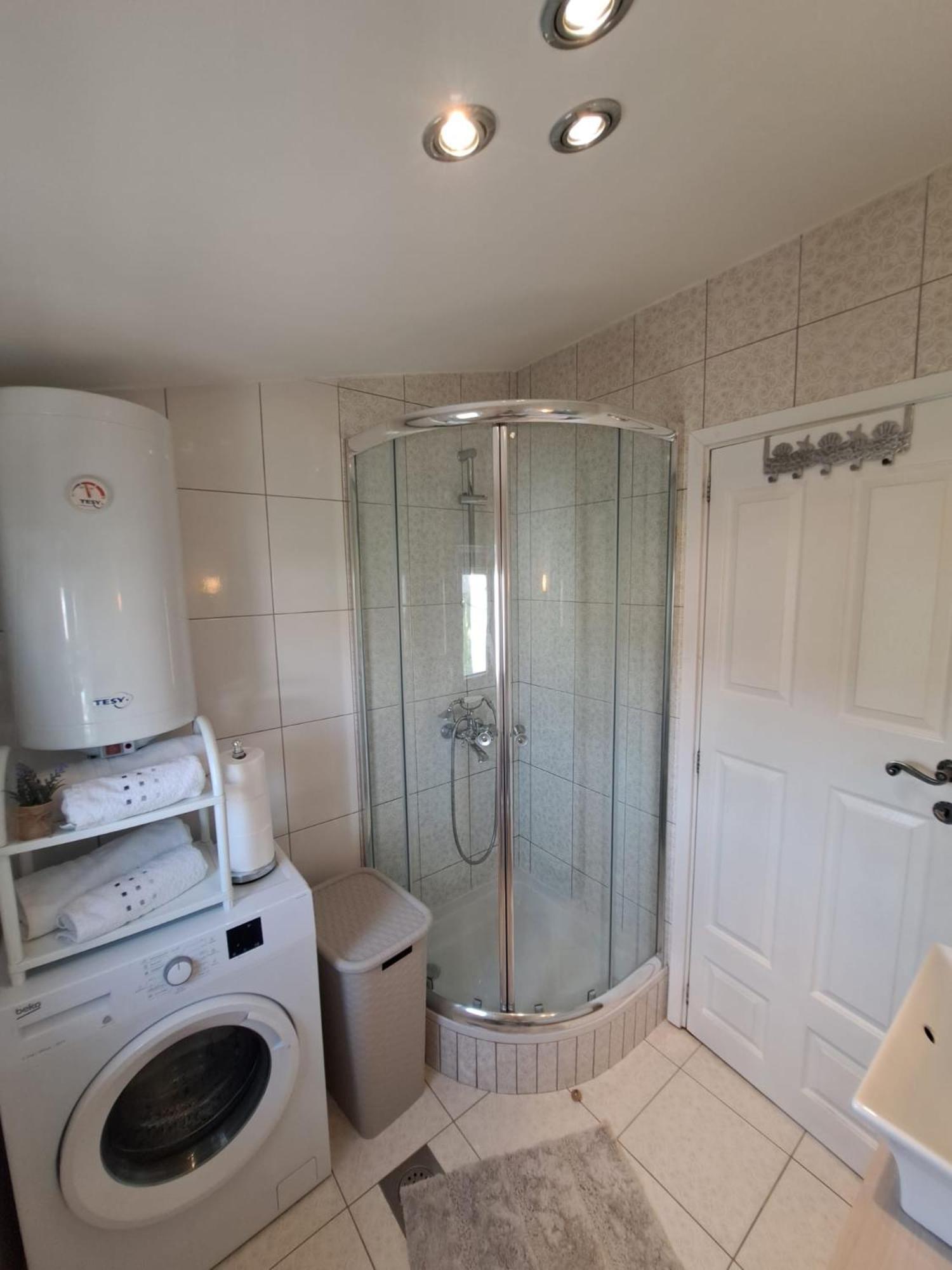Apartman Lucia Posedarje Esterno foto